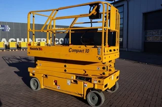 Haulotte 2011 - Compact 10 Electric, 10m Working Height, 450kg Cap Bild 2 Miniaturansicht