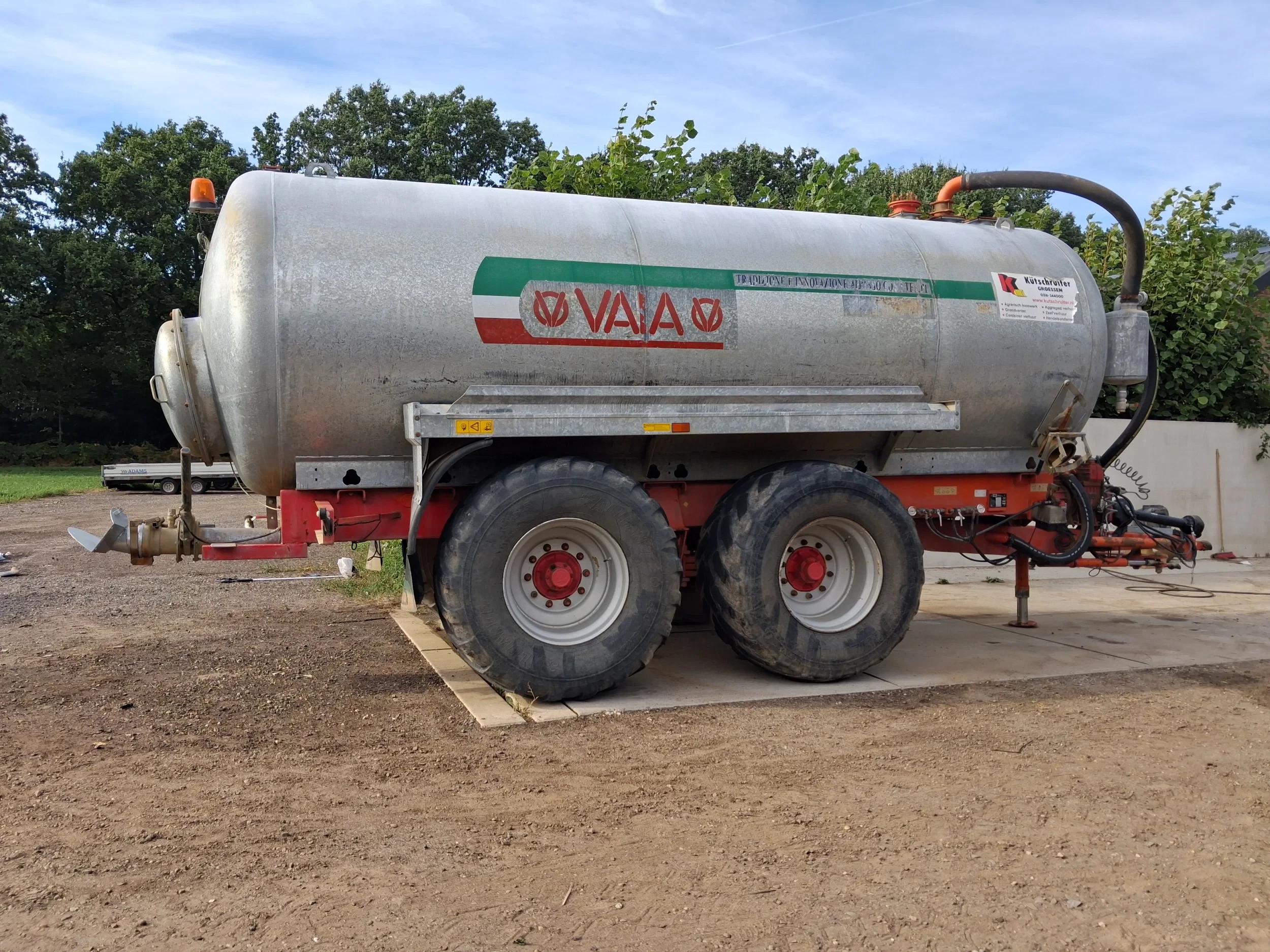 Vaia 2008 - MB16000L mest/watertank Gedwongen gestuurd obrázek 1