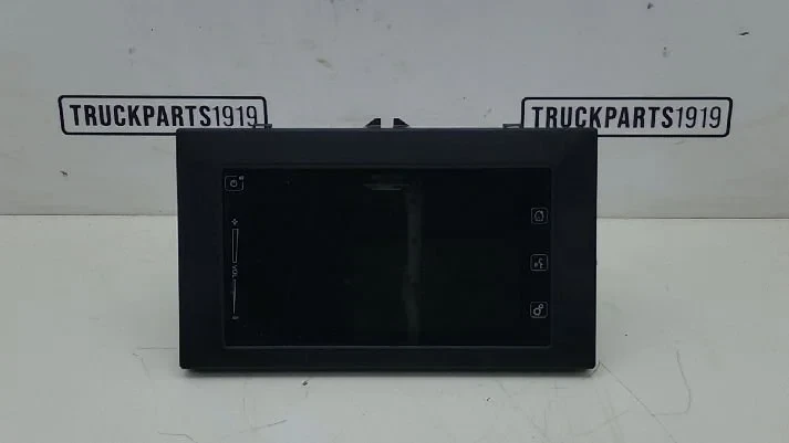 Mercedes-Benz - Electrical System Multimedia radio MB MP4 afbeelding 1