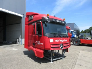 Mercedes-Benz - A 000 600 10 05 CABINE MERCEDES 1842 EURO 6 MODEL 2018 imagem 2 miniatura