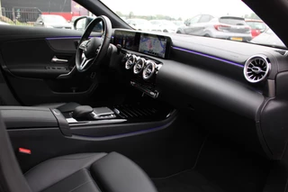 Mercedes-Benz CLA 2020 - 180 AUT7 Luxury Line PANORAMADAK LEDER MEMORY KEY-LESS GO MULTIBEAM SFEER NL AUTO imagen 15