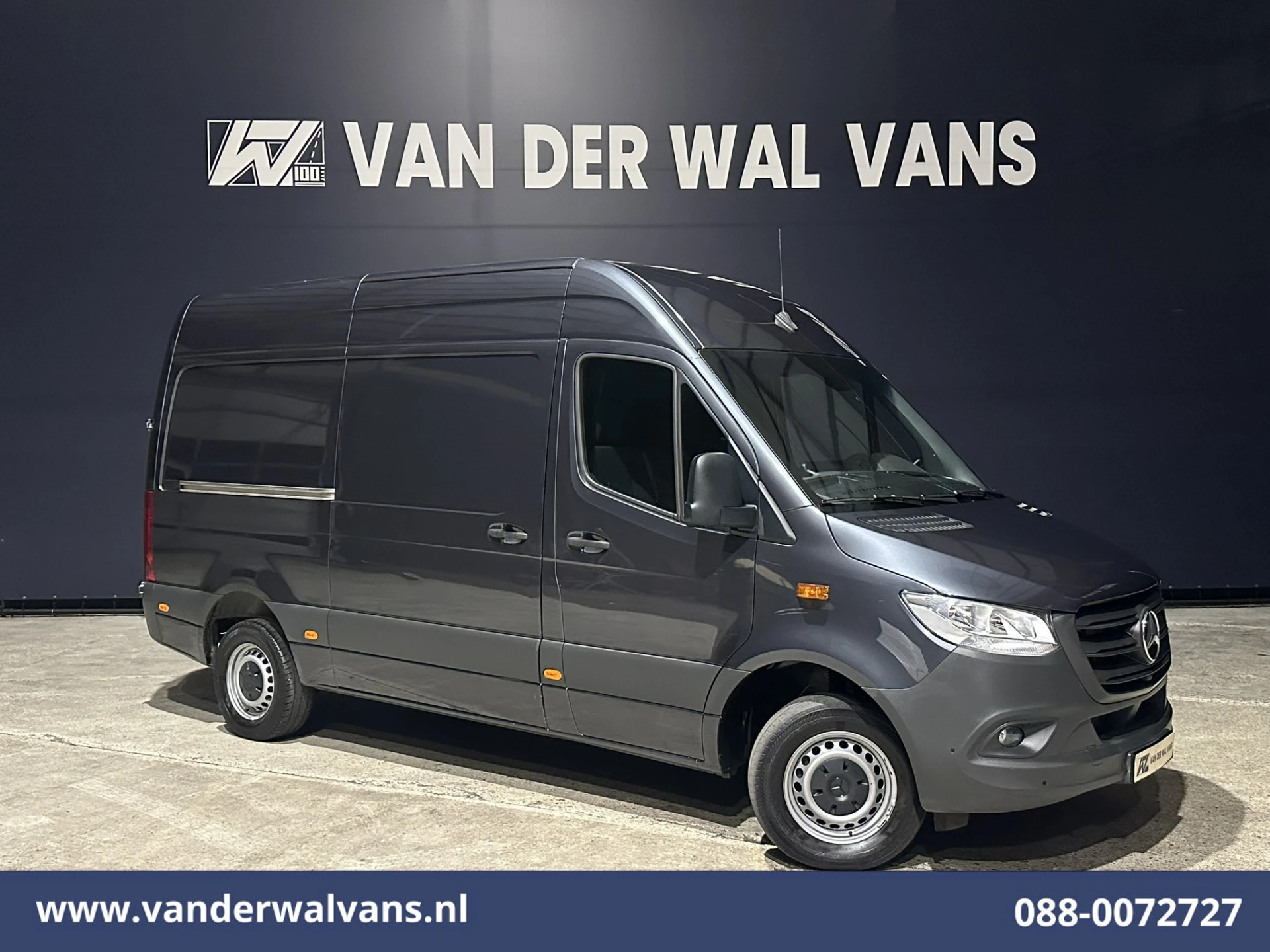 Mercedes-Benz Sprinter 2021 - 317 CDI 170pk L2H2 Euro6 Airco | 360 graden Camera | Apple Carplay | Cruisecontrol | Stoelverwarming afbeelding 1