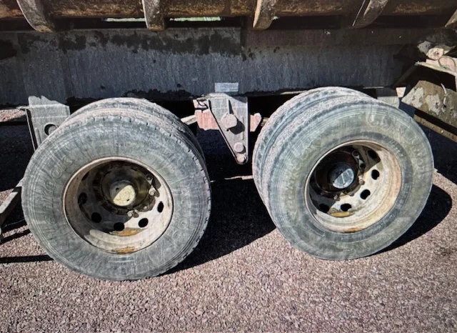Fruehauf 1999 - 2 Axle , 8 Tyres , Steel Tipper , Spring Suspension , Drum Brakes immagine 10