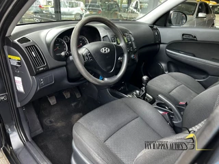 Hyundai i30 2010 - 1.4i Active Cool / apk 3-2027 imagem 6