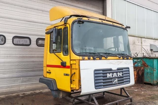MAN N/A - F92L12 M2000 bild 3