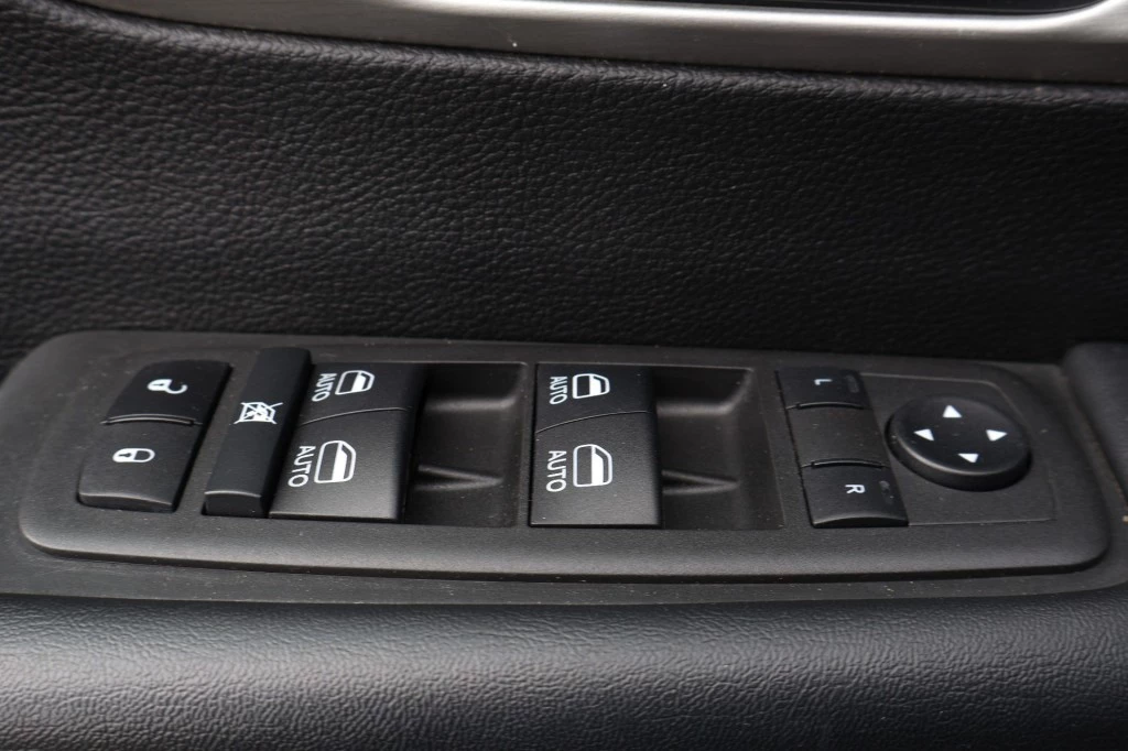 Chrysler Voyager 2023 - 3.6i V6 Hybrid LIMITED S PHEV 7 - Persoons / Plug In Hybrid afbeelding 36