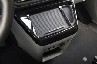 Ford Tourneo Custom 2024 - 320 2.0 TDCI L2H1 Titanium X DC 170pk - Adaptive Cruise - LED - Blind Spot - Leder - Navigatie - 360 Camera - Trekhaak - Rijklaar obrazek 37