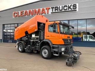 Mercedes-Benz Actros 2009 - 1829 4x4 Bucher Cityfant 60 Rechts en Links vegend image 1