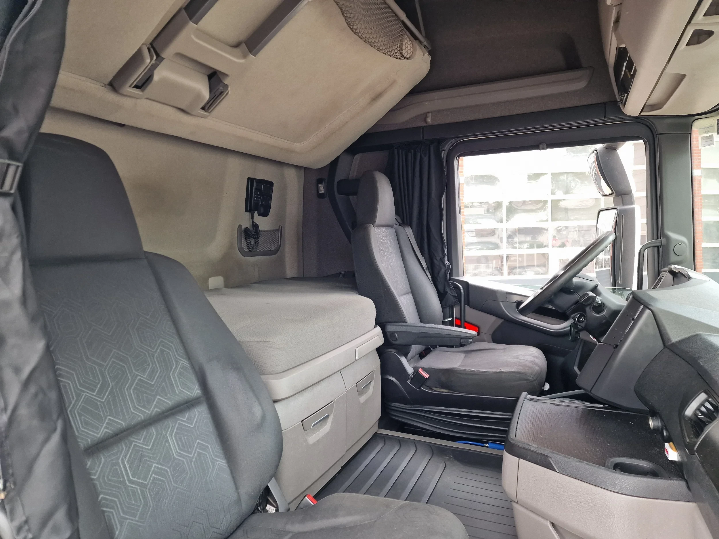 Scania R 2019 - R520 V8 NGS retarder - steel / air - navi - fridge afbeelding 22