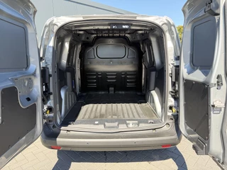 Ford Transit Courier 2023 - 1.0 LIMITED EcoBoost 101 PK / BENZINE / **5.293 KM!!** / ECC / ADAPTIVE CRUISE / CAMERA / BLINDSPOT / LED imagen 8