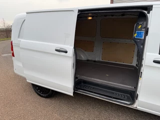 Mercedes-Benz Vito 2024 - 116CDI L3H1 Automaat Airco Cruisecontrol 37000KM EURO 6 bild 8