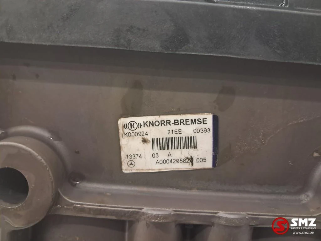 Mercedes-Benz 2014 - Occ EBS achterasmodulator Mercedes afbeelding 7