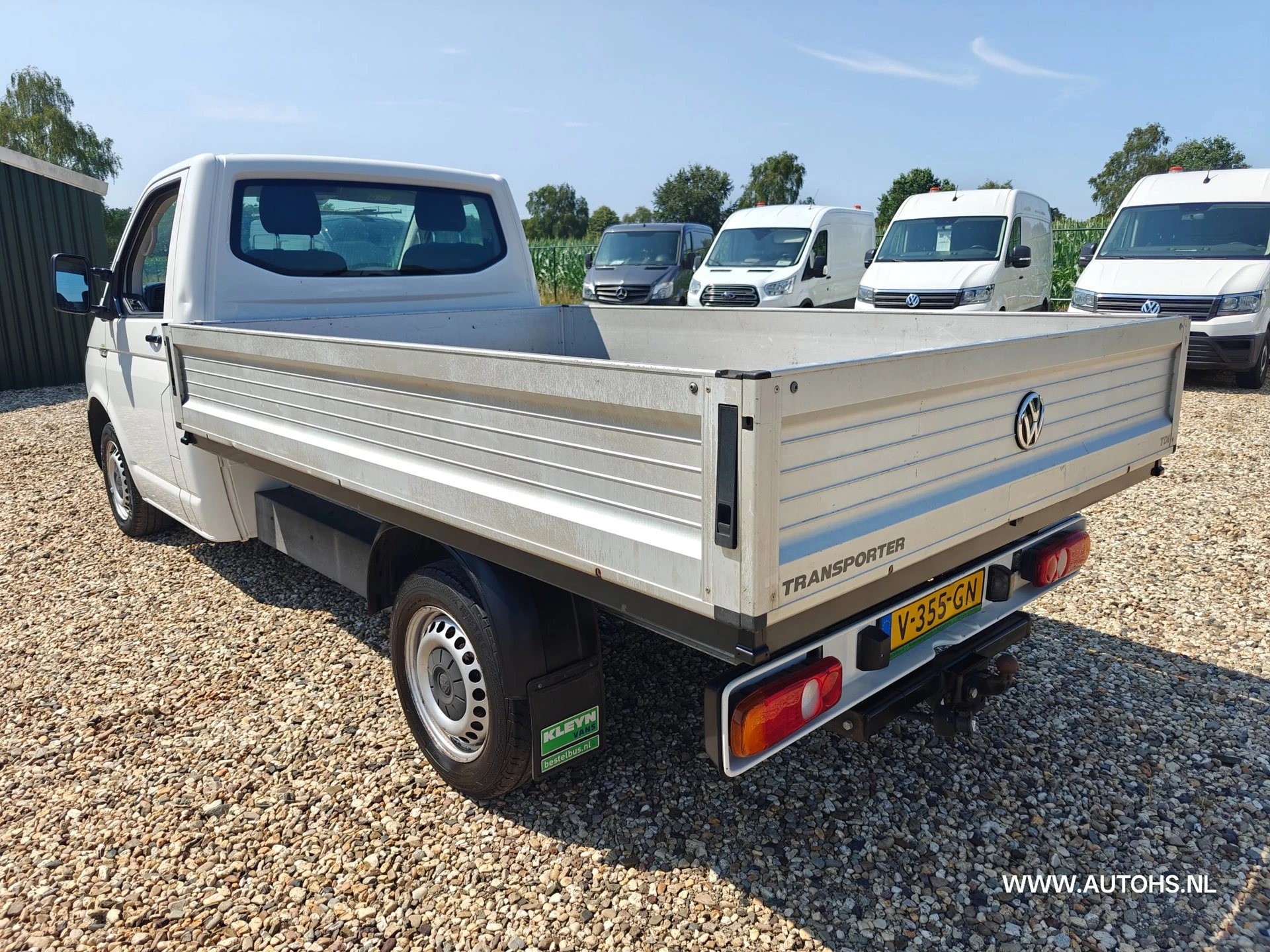 Volkswagen Transporter 2017 - 2.0 TDI L2H1 , EURO 6 , 150 PK , Airco , trekhaak, lengte bak 2.93 m. image 3