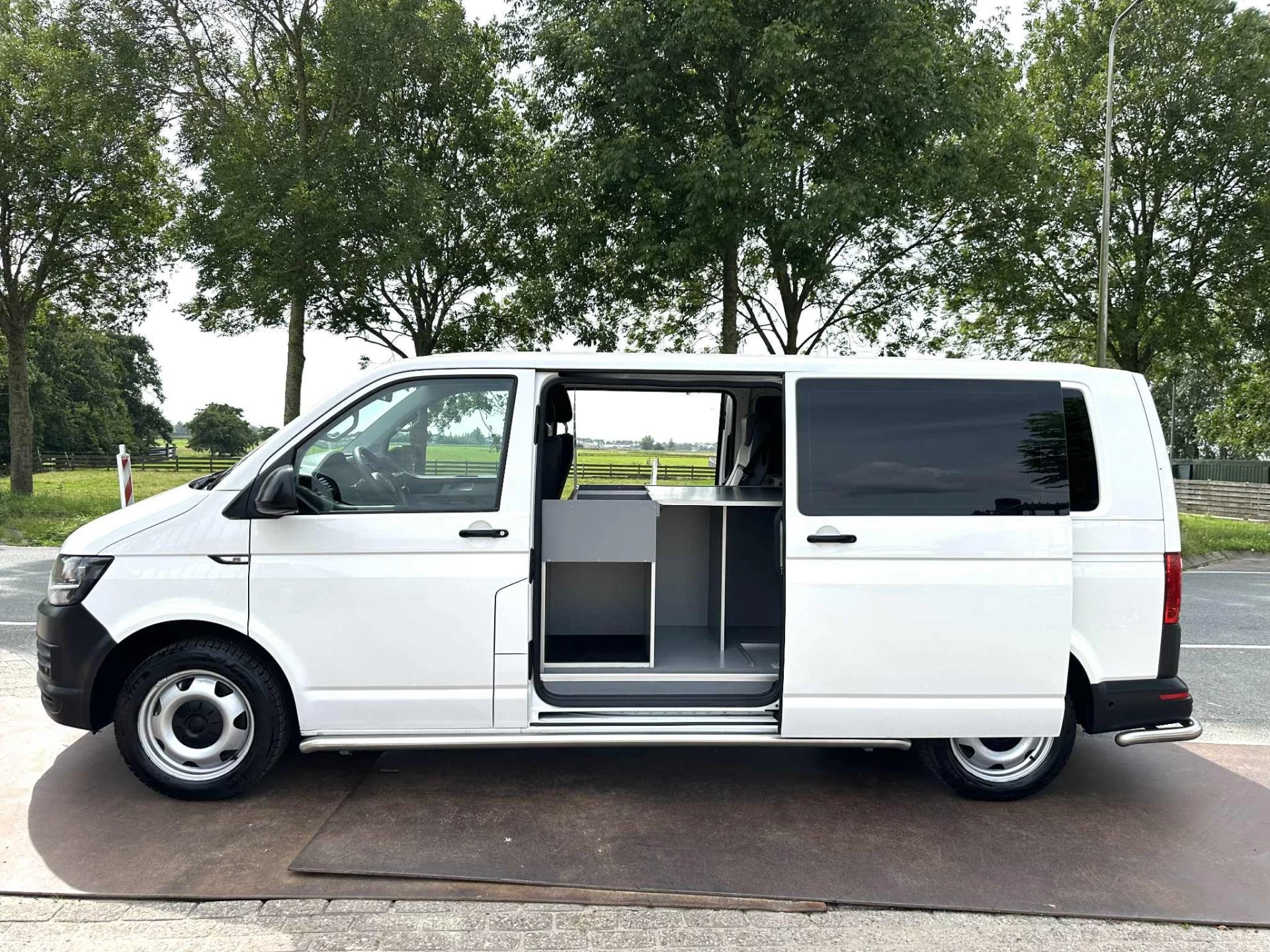 Volkswagen Transporter 2016 - Kombi 2.0 TDI L2H1 Marge EURO 6 CAMPER BASIS!!! 204 PK!!! afbeelding 2