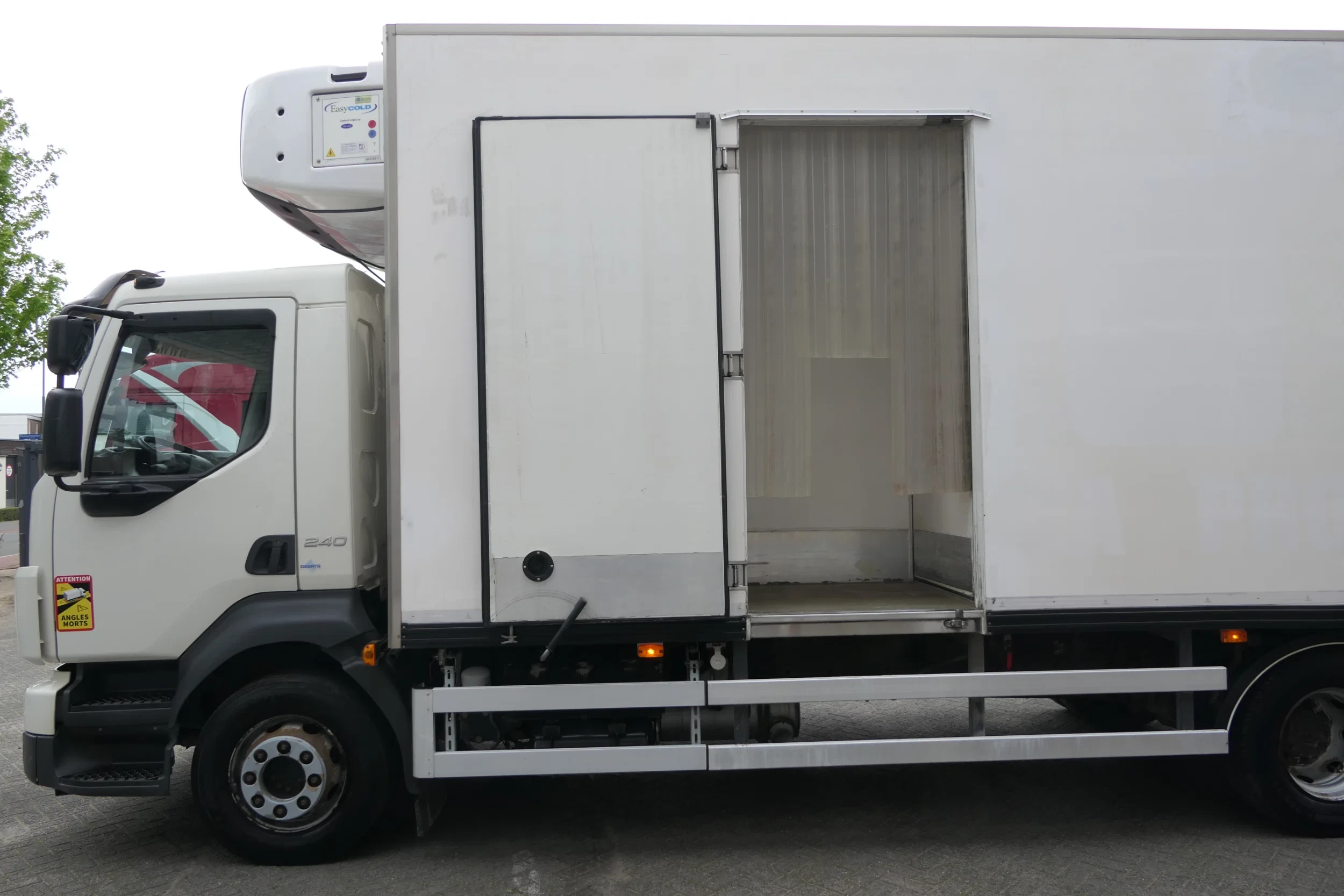 Volvo 240 2013 - FL | Carrier SUPRA 950Mt / Bi-temp | 3 Compartments | 465932Km | 2013 | 12Ton | 6 Cylinder | Dhollandia 1500Kg | TUV/MOT/APK 08-2026 | Luxembourg Truck afbeelding 23