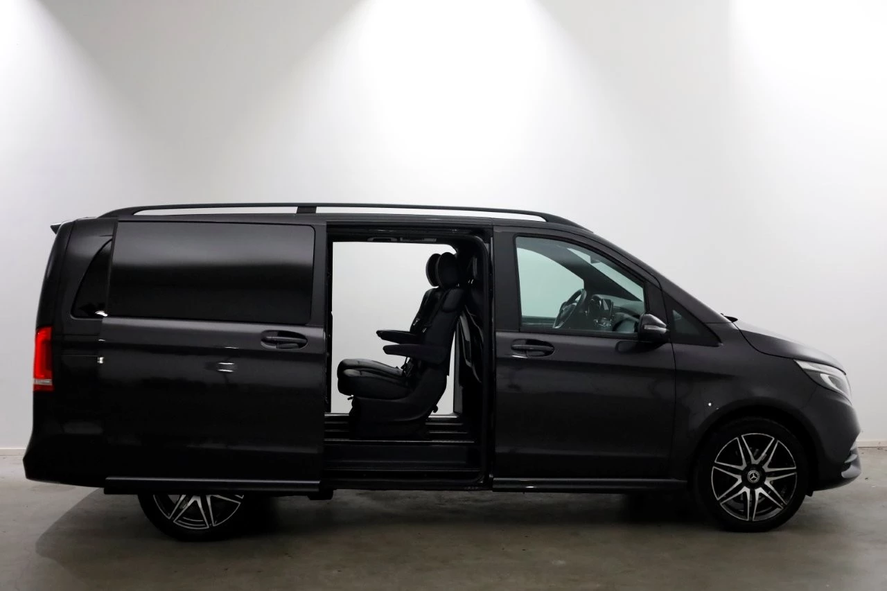 Mercedes-Benz V-Klasse 2021 - 300d 4-MATIC Lang Edition AMG Personenbus INCL. BTW/BPM 09-2021 afbeelding 12