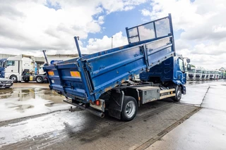 Renault N/A 2009 - MIDLUM 220.12 DXI 4x2 image 4
