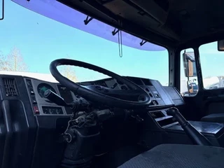 MAN 26.463 1994 - DFS 6x4 FULL SPRING SUSPENSION TRACTOR UNIT (EURO 2 / ZF16 MANUAL GEARBOX / ZF-INTARDER / FULL STEEL SUSPENSION / REDUCTION AXLES / HYDRAULIC KIT / ETC.) afbeelding 10