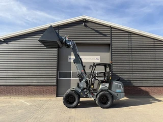 Giant G2700 TELE HD+ minishovel NIEUW €899 LEASE 2026 te koop