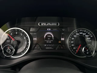 Dodge Ram 1500 2020 - LARAMIE NIGHT 5.7L V8, MARGE, GEEN BTW, 1E EIG, DEALER ONDERHOUDEN, NIEUWSTAAT obrazek 13