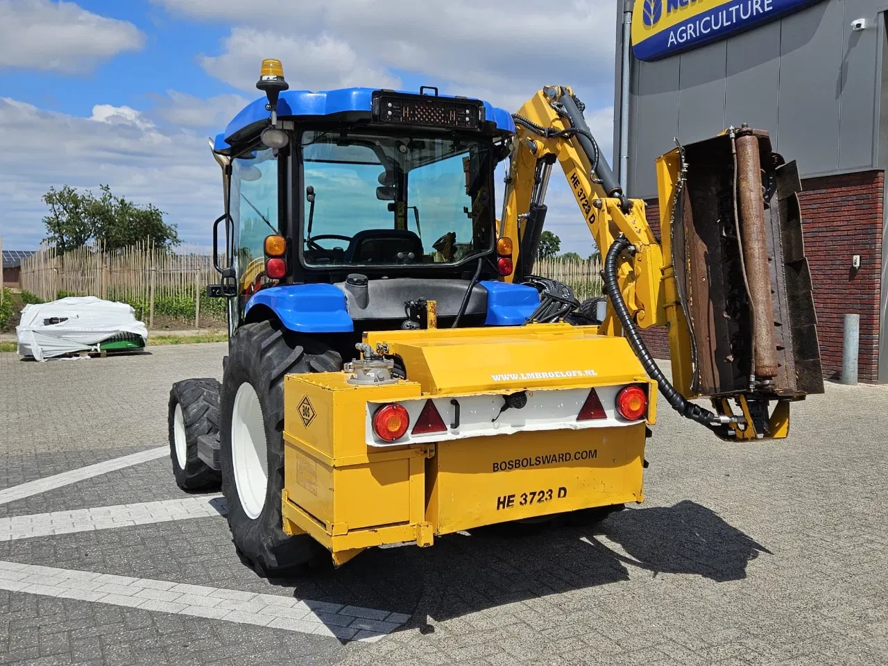 New Holland 2003 - Boomer 3050 met Bos Maaiarm afbeelding 22