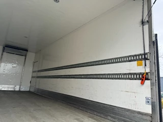 Volvo FE 250 2013 - 4X2 - EURO 6 + THERMOKING T-500R + DHOLLANDIA LIFT obrazek 11