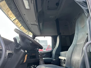 Volvo FH 2010 - 420 4x2 / Handgeschakeld / euro 5 / Spoilers / Compressor bild 5