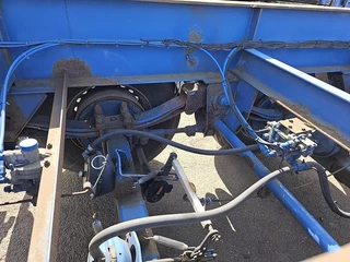 Renders 2 axle 20 ft container chassis  steel  springs bpw drum heavy duty 1996 - N/A image 23