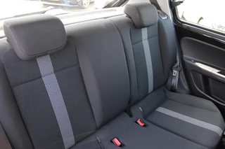 Volkswagen up! 2019 - 1.0 BMT high up! PANORAMADAK ECC WINTERPAKKET PDC <<NL AUTO>> image 21