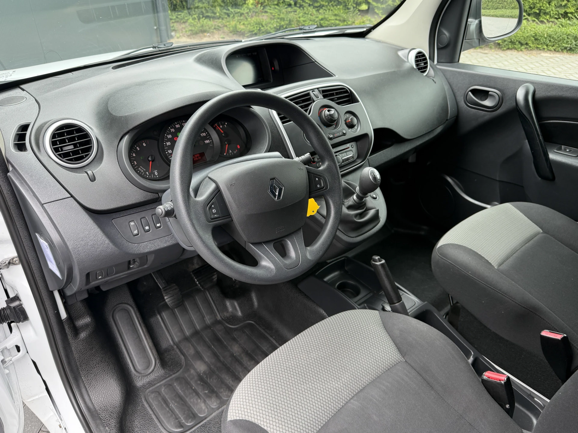 Renault Kangoo 2021 - 1.5 dCi 80PK COMF / L1H1 / 1e EIG. / TREKHAAK / AIRCO / CRUISE / NAVI / BLUETOOTH image 9