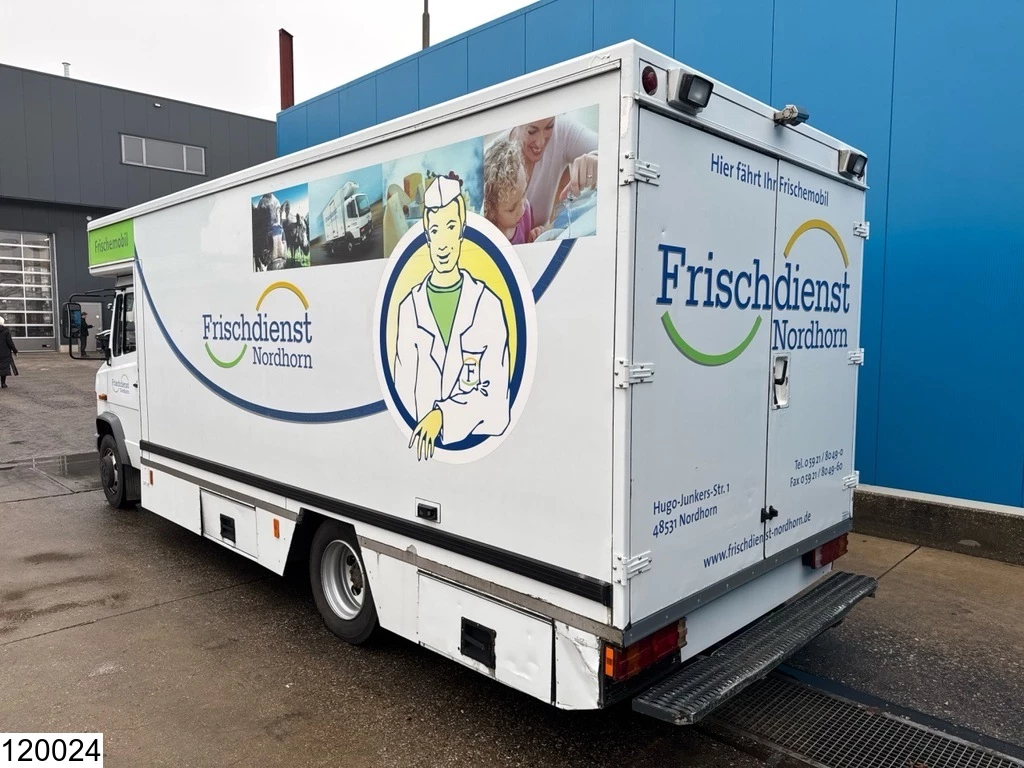 Mercedes-Benz 2005 - Vario 815 D Promotional Trucks, Manual transmission obrázek 4