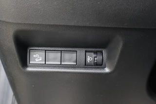 Jeep Avenger 2024 - 1.2 Aut. E-Hybrid LONGITUDE / Apple Carplay image 33