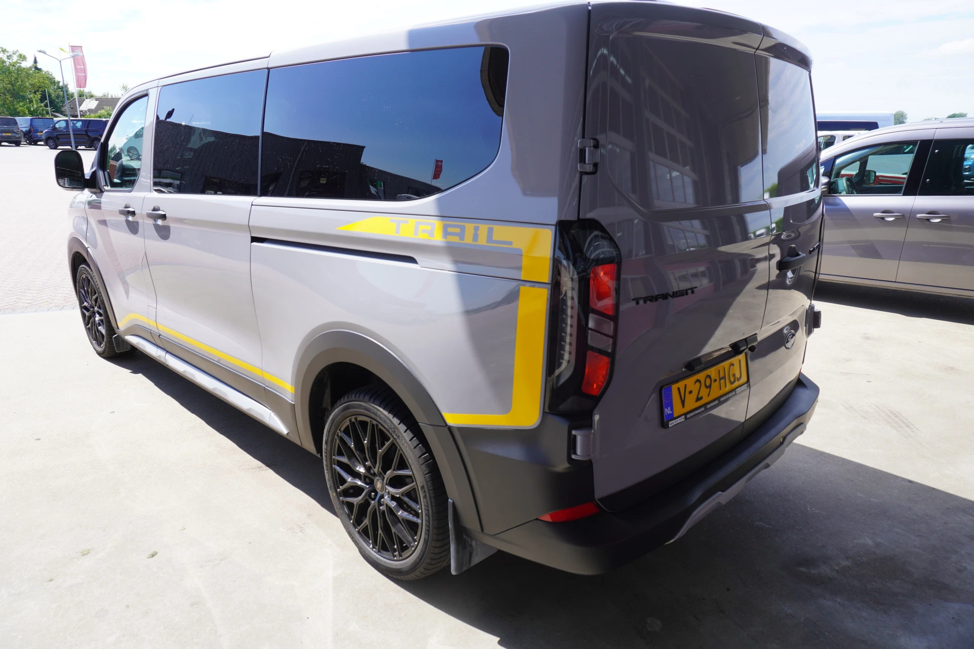 Ford Transit Custom 2024 - 320L 2.0 TDCI 136PK L2H1 Trail DubbelCabine Schuifdeur L/R Bild 5