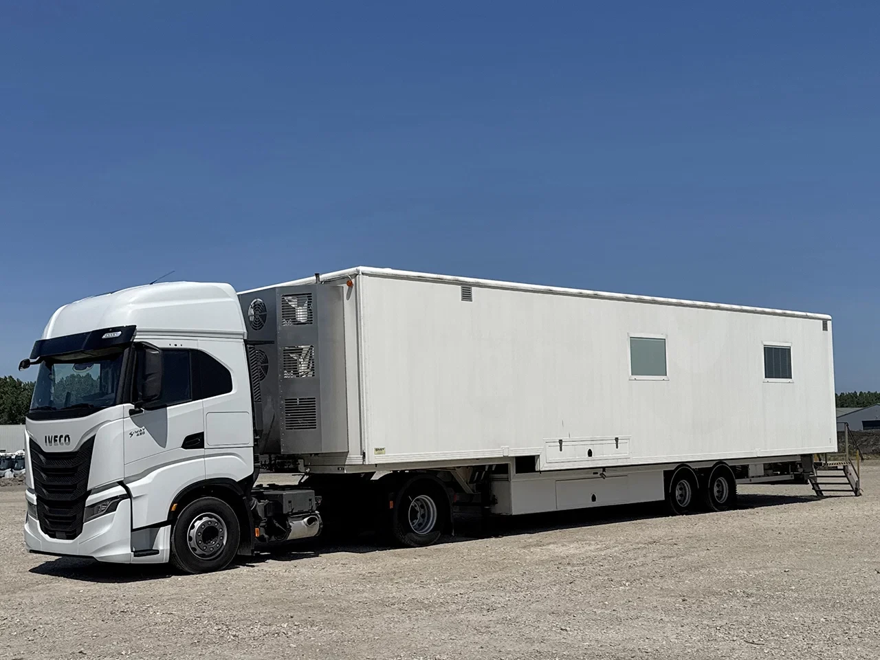 Smit 2012 - STO-1030 Medical Hospital Trailer afbeelding 1