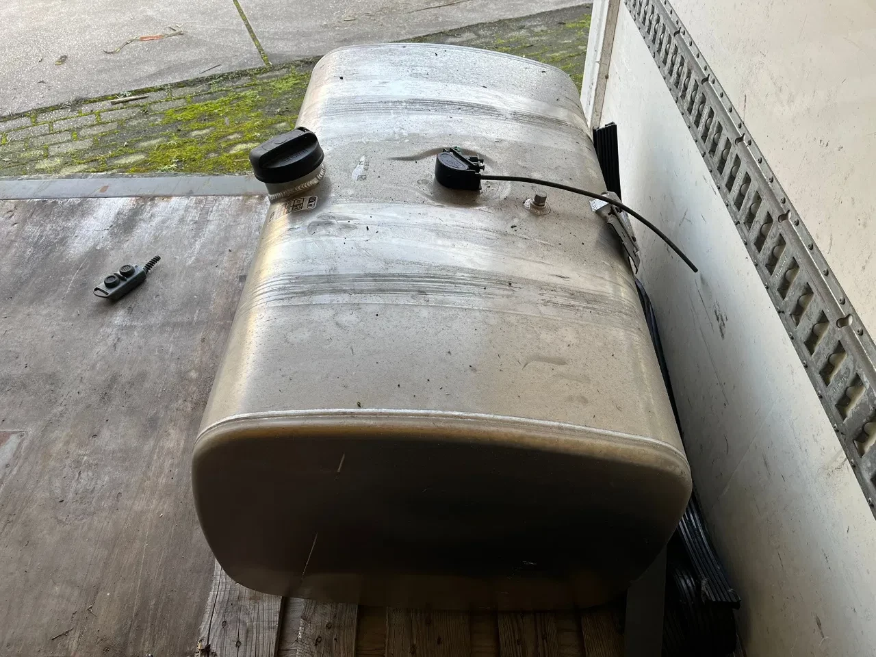 DAF 2024 - Brandstoftank diesel 340L 2198108 immagine 2