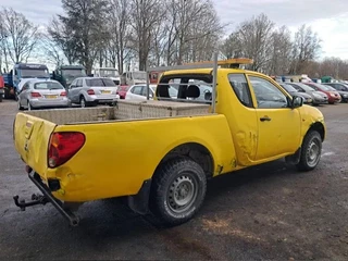 Mitsubishi L200 2006 - , 4x4 , 2.5 Di-D , Club cab afbeelding 2
