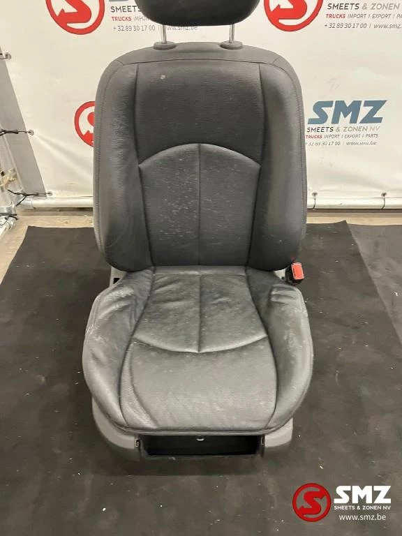 Mercedes-Benz - Occ set interieur met zetels W211 Mercedes Bild 7
