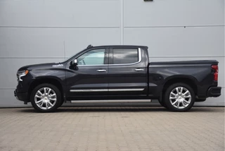 Chevrolet Silverado 2024 - 1500 6.2 High Country obrazek 4