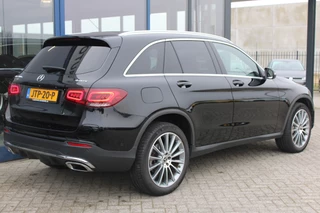 Mercedes-Benz GLC 2020 - 300e 4MATIC AMG Line LEDER SFEER CARPLAY CAMERA 20'' imagen 5