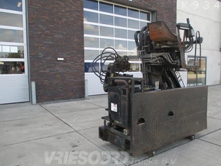 Hiab R-130-F2 2003 image 3 miniature