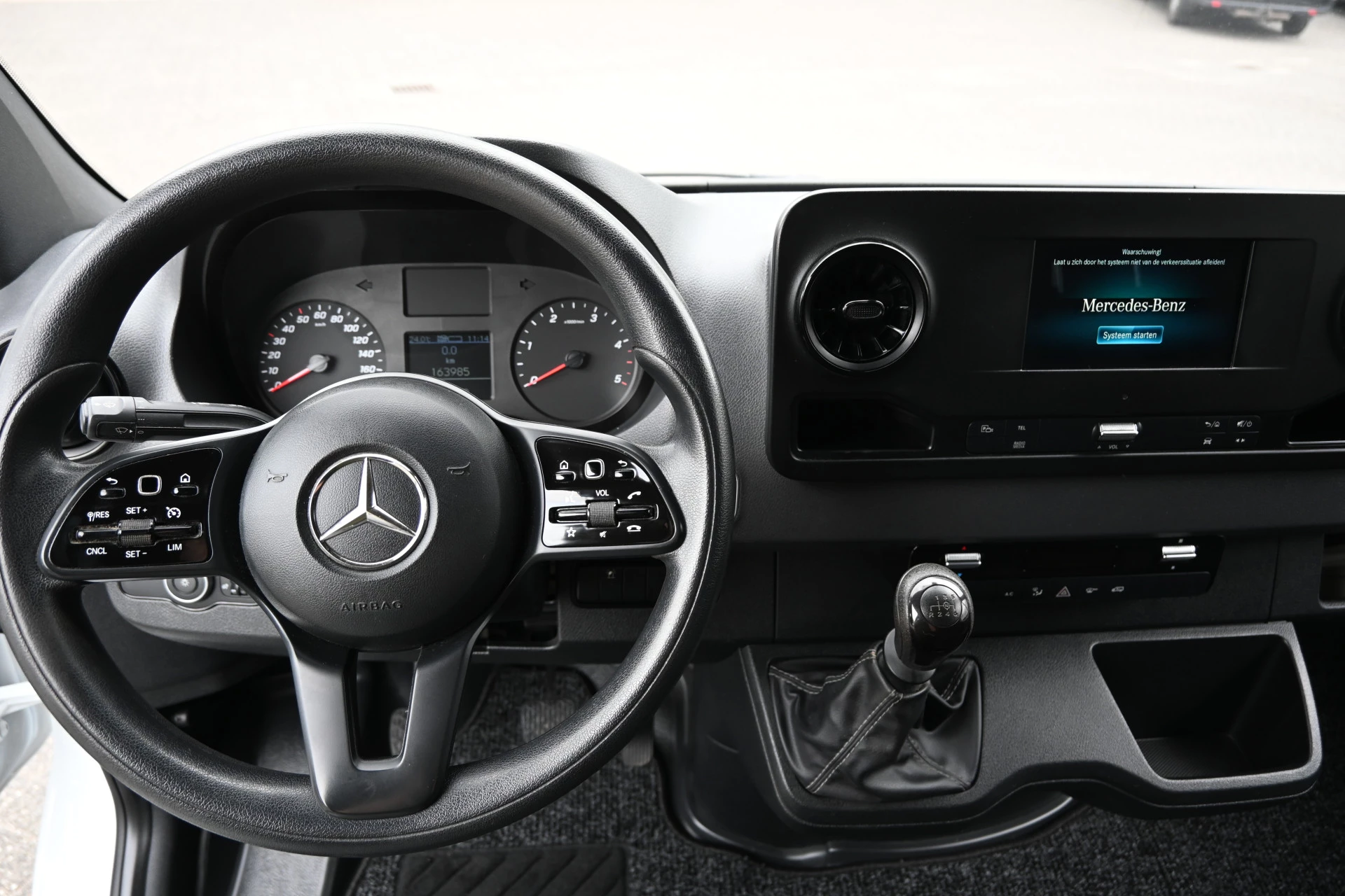 Mercedes-Benz Sprinter 2022 - 315 CDI L2H2 RWD obrázek 15