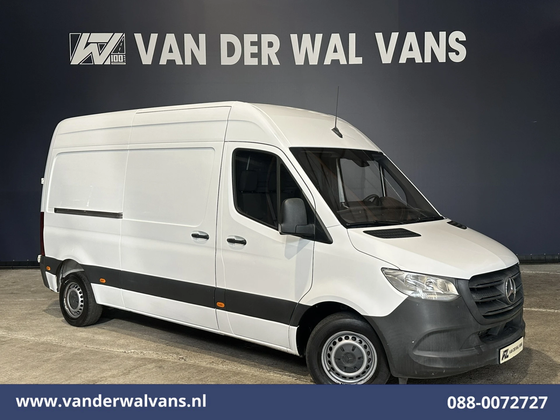 Mercedes-Benz Sprinter 2020 - 214 CDI 143pk L2H2 Euro6 Airco | Camera | Apple Carplay | Chauffeursstoel immagine 1
