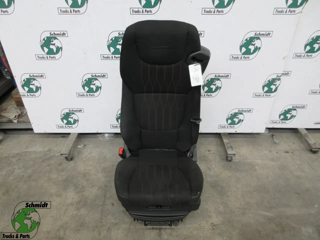 DAF - 1715495 //1715487 STOELEN SET DAF LF 230 EURO 6 MODEL 2020 obrázek 1