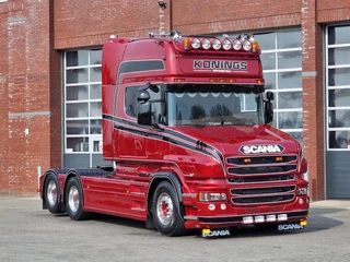 Scania T 2017 - T730 V8 Longline 6x2 - Show truck - Custom in- and exterior - New paint - New interior bild 1