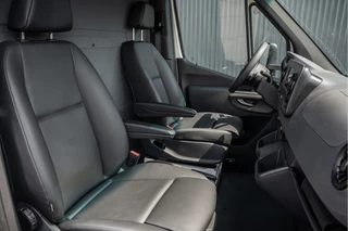 Mercedes-Benz Sprinter 2024 - 519 CDI | 190PK | Automaat | Nieuw | Luchtvering | LED | Cruise | Carplay | Mbux | Navi | Climatronic image 14