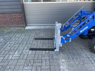 Combi Palletdrager / Palletvork 750 kg verstelbaar voor 3-punt en voorlader Solis / Farmtrac 2026 afbeelding 3 miniatuur
