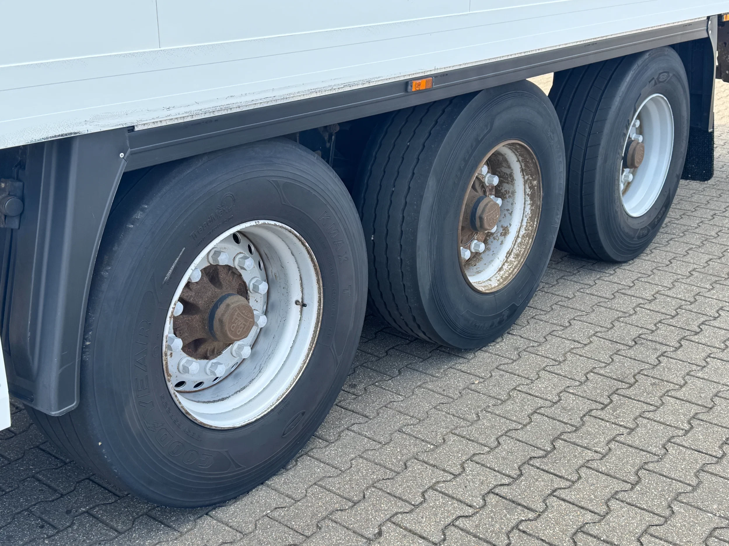 Krone 2010 - Thermo King Spectrum / BPW-Axles image 12