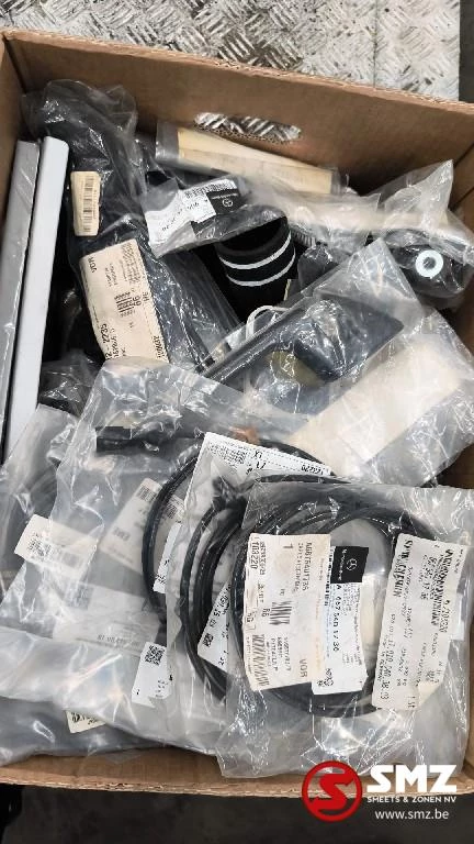 Mercedes-Benz - Lot onderdelen Mercedes afbeelding 1