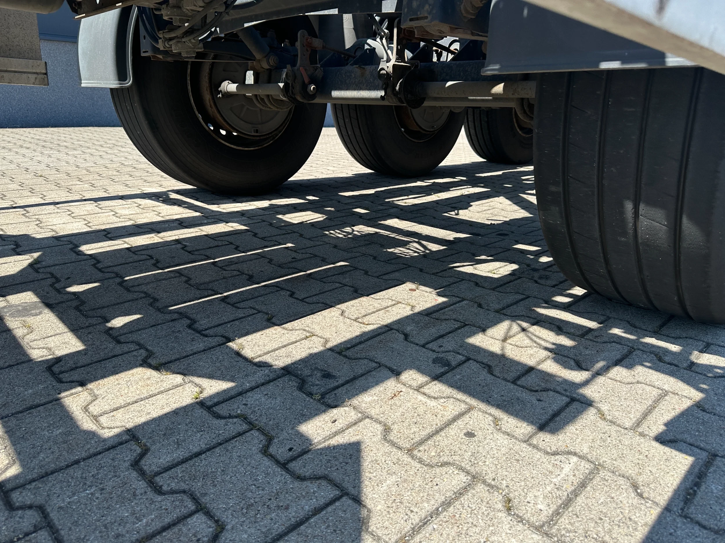 LAG 2017 - 20FT/30FT ADR Chassis / BPW DRUM / ADR (EXII, EXII, FL, AT) / NL-Chassis / 10x available image 21