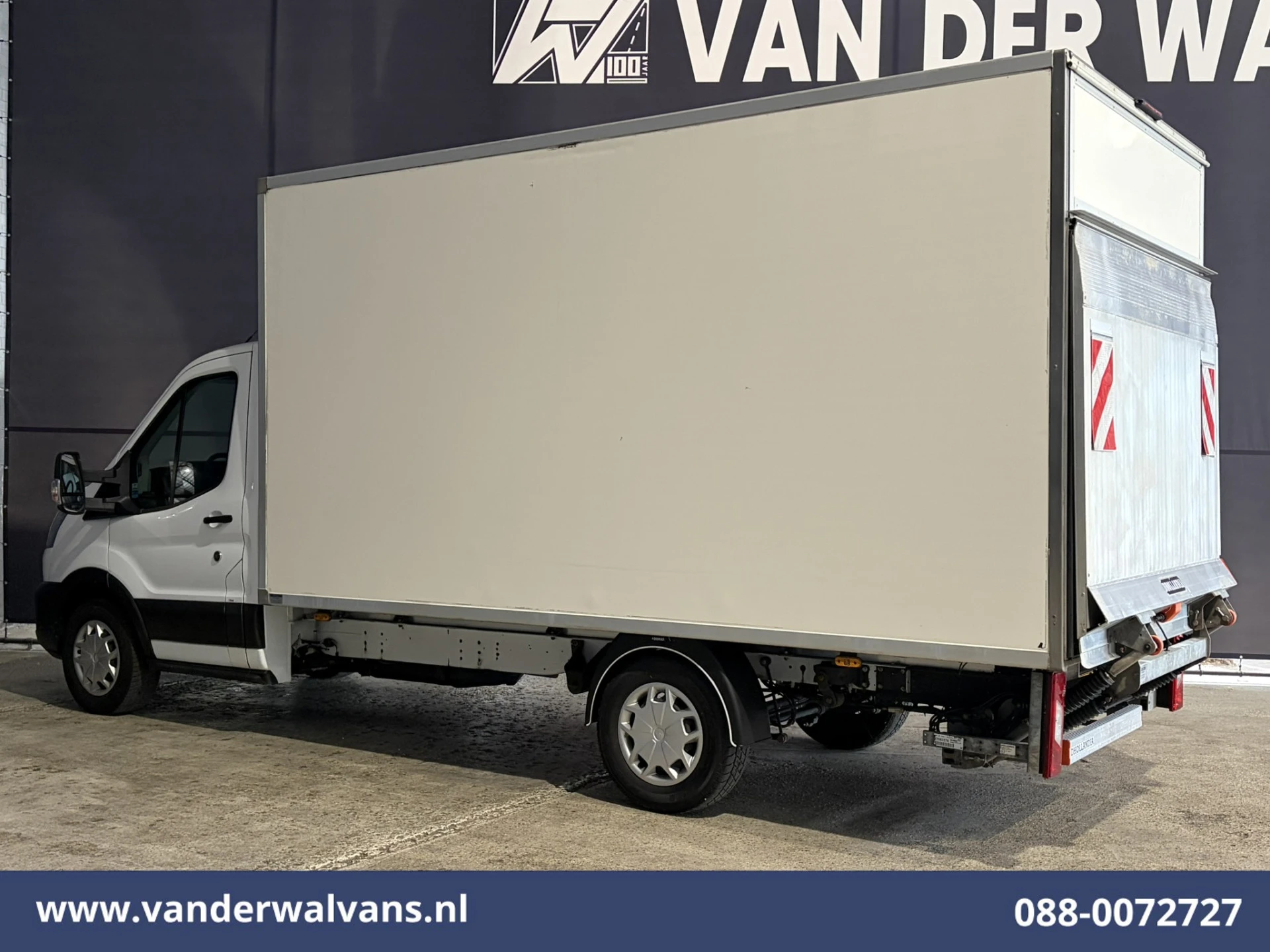 Ford Transit 2022 - 2.0 TDCI 160pk Bakwagen Laadklep Euro6 Airco | 1040kg laadvermogen | Cruisecontrol | Verwarmde voorruit obrázek 9